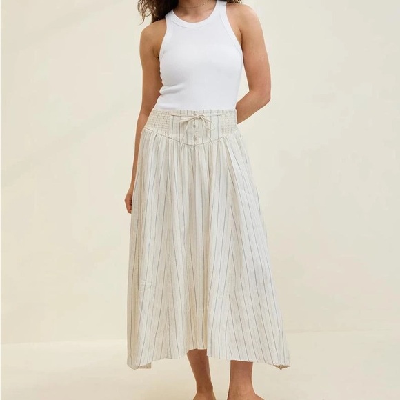 American Eagle Outfitters Dresses & Skirts - Flare Midi Maxi Skirt Womens Natural White Pin Stripe Black + Tan Fully Lined